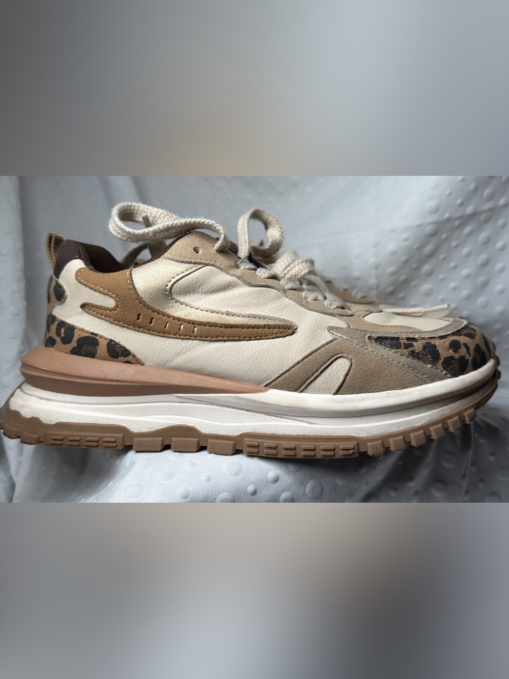 Ladies Neutral Beige and Brown Leather Sneakers Size 8